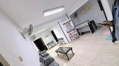 جانب من العيادة المغلفة ...عيادة اسناني