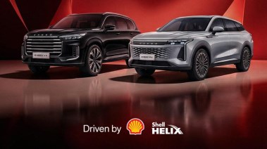 سيارتي إكسيد RX، وVX