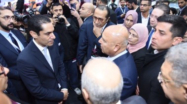 كامل الوزير يستمع لسعد حبيب 