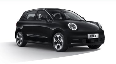 سيارة جاك E30X الكهربائية