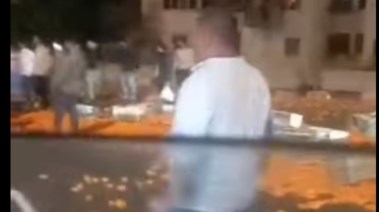  انقلاب سيارة نقل بالسلام