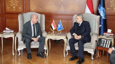 جانب من تسليم شهادة الاعتماد الدولي