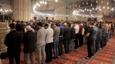 صلاة التراويح في المساجد التركية