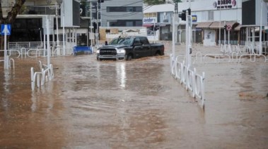 منخفض جوي عنيف يضرب شمال إفريقيا وتحذيرات قوية من مخاطر الطقس