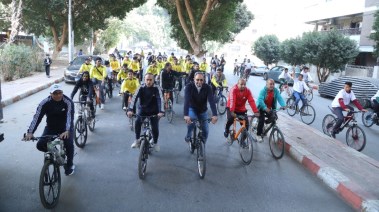 محافظ قنا خلال مشاركته في الماراثون