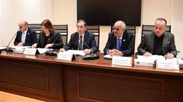 خلال اجتماع اللجنة 