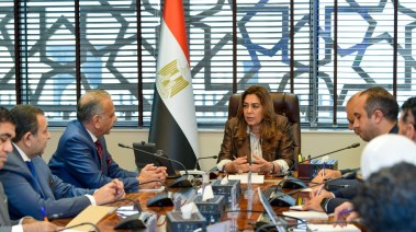 جانب من اجتماع وزيرة التنمية المحلية والبيئة 