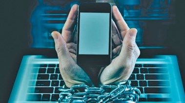 الإدمان الرقمي - أرشيفية