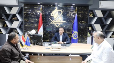 محافظ أسوان ورئيس الشركة المصرية للاتصالات بأسوان