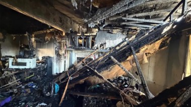 حريق هائل بسبب قضم سنجاب أسلاك كهربائية بمنزل