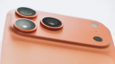 سلسلة آيفون 18 برو