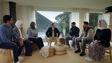 الداعية الإسلامي عمرو خالد خلال برنامجه