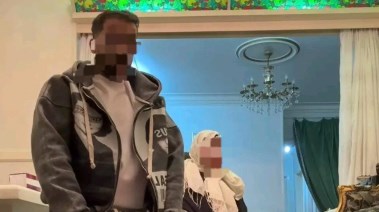 البلوجر أثناء الصلاة 