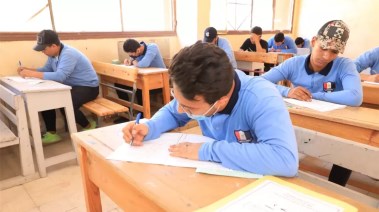  حل كتاب التقييمات للصف الأول الإعدادي انجليزي