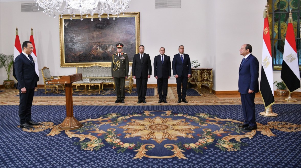 رأفت هندي، وزير الاتصالات وتكنولوجيا المعلومات، أثناء أداء اليمين الدستورية