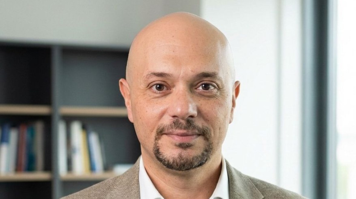 مستشار التطوير المؤسسي وريادة الأعمال، هيثم منصور