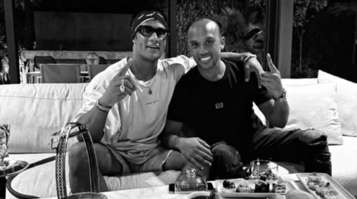 محمد رمضان وشقيق زينة الراحل اسلام رضا