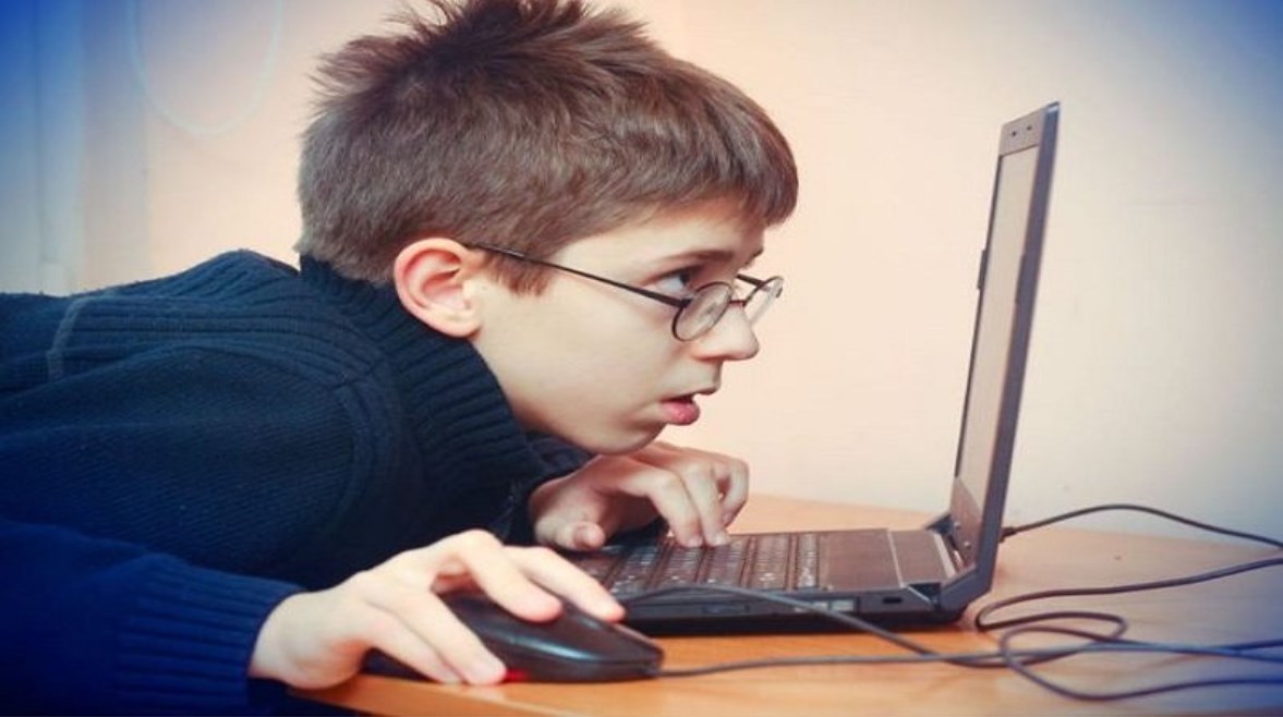 تنظيم استخدام الأطفال للانترنت