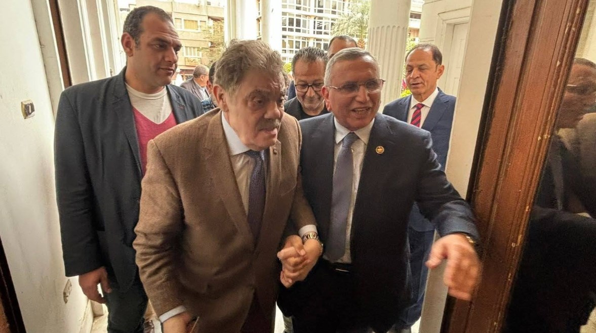 الدكتور عبدالسند يمامة والدكتور سيد البدوي