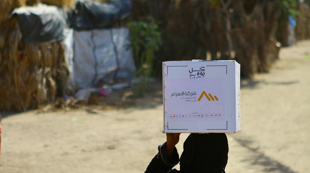 صناع الخير تبدأ توزيع كراتين رمضان 