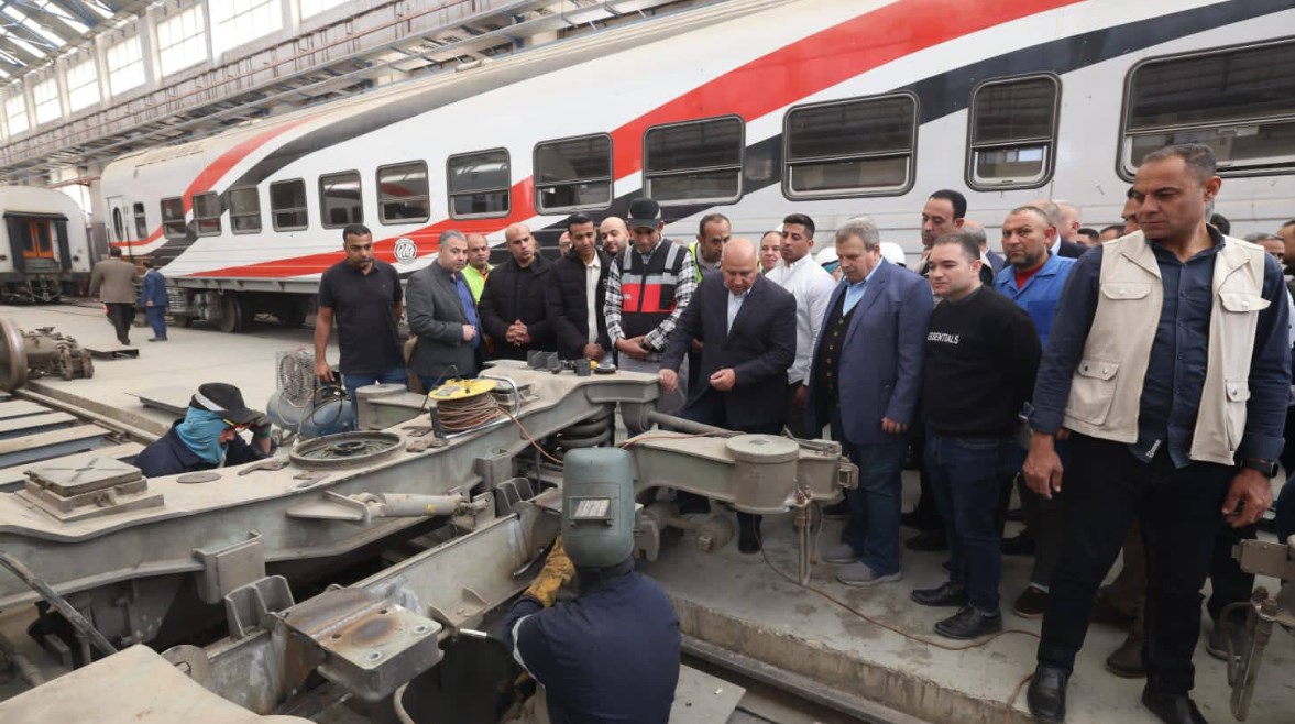 تفقد وزير النقل ورش الصيانة التابعة للسكك الحديدية