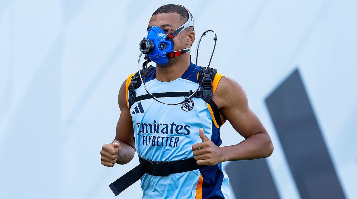 كيليان مبابي لاعب ريال مدريد