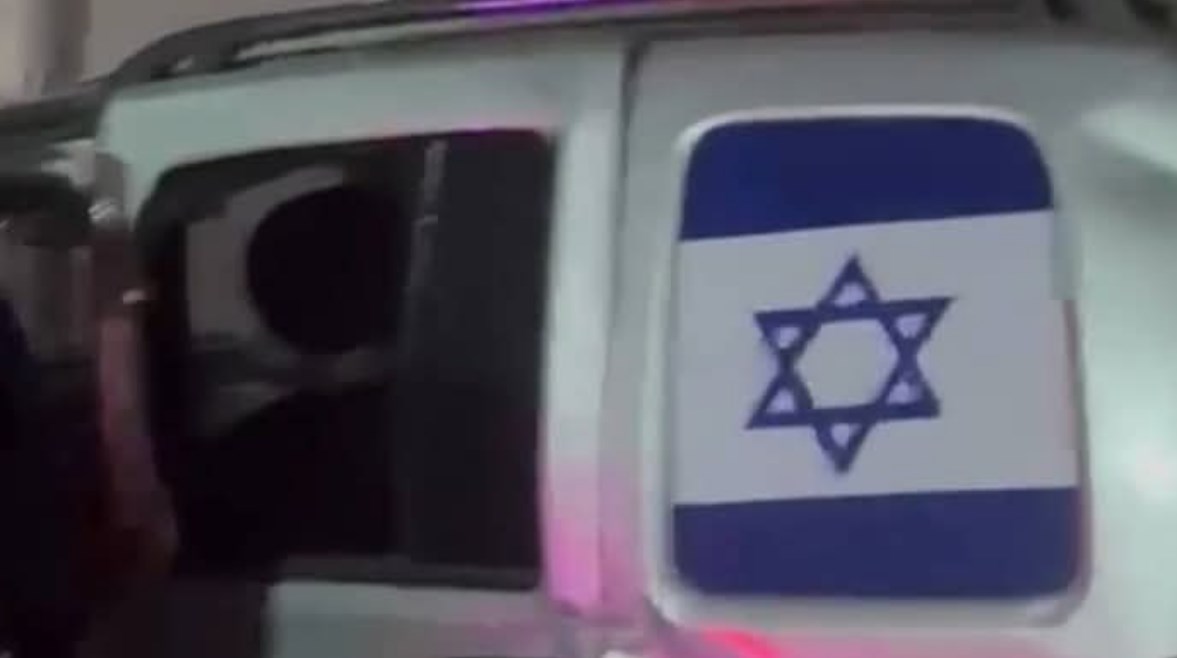 جانب من التوقيع