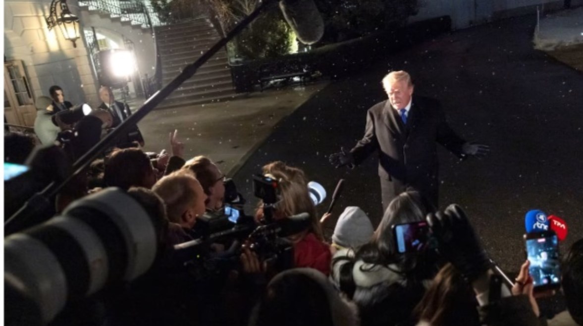 ترامب في تصريحات للصحفيين قبل صعوده متن طائرة الرئاسة الأمريكية 