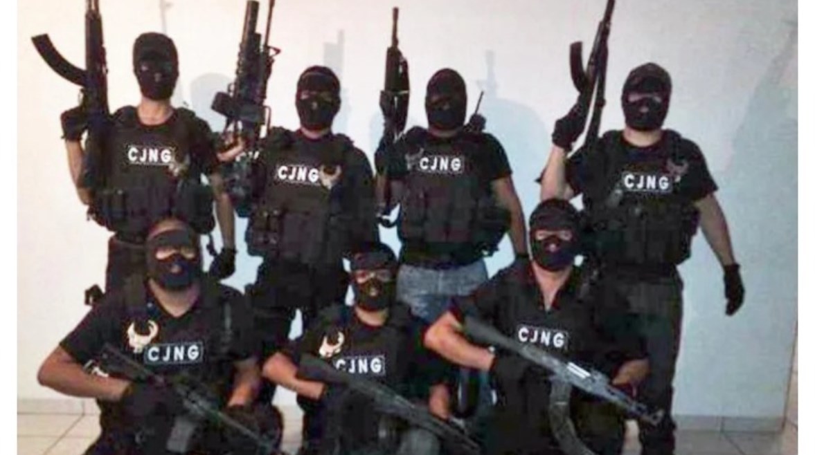 أسلحة الجيش الأمريكي في أيدي عصابات المخدرات المكسيكية 