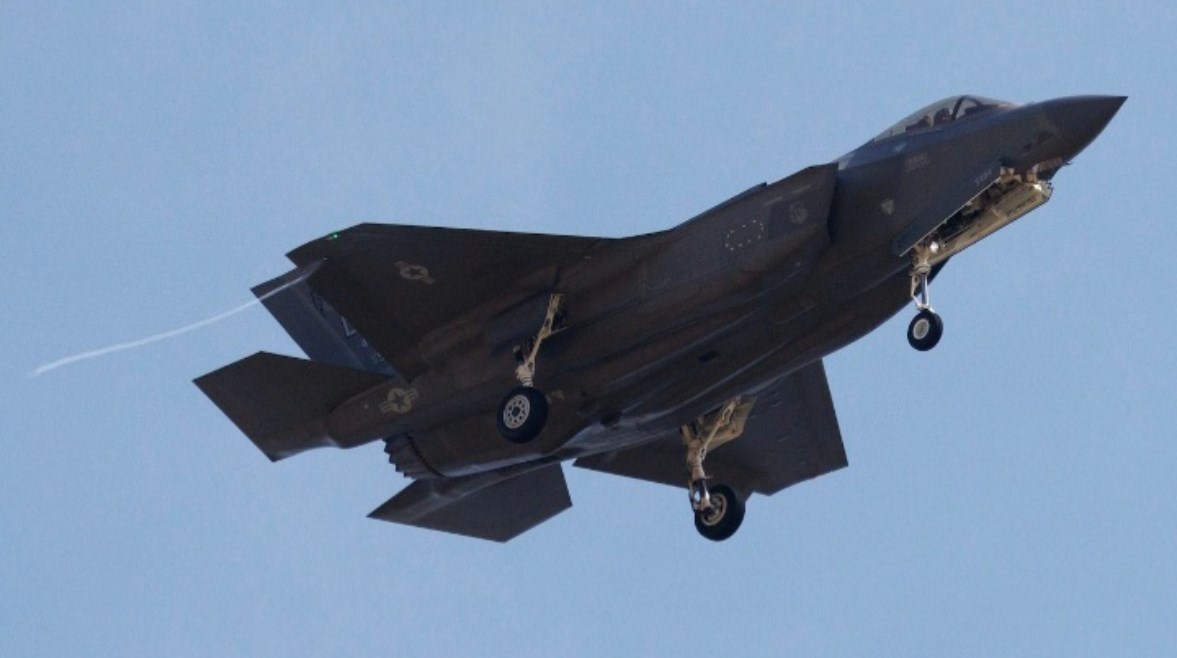 مقاتلة أمريكية 