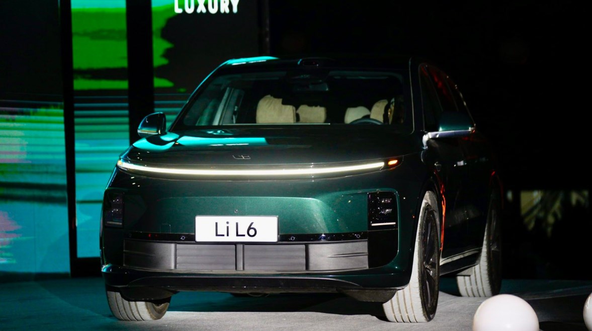 سيارة Li6 Pro