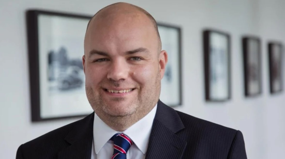 يوريج دروس الرئيس التنفيذي لشركة أوبل