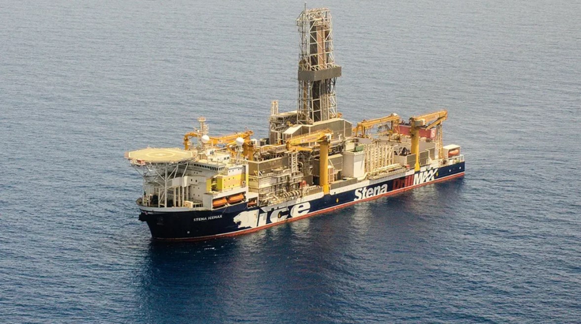 سفينة ستينا آيس ماكس 