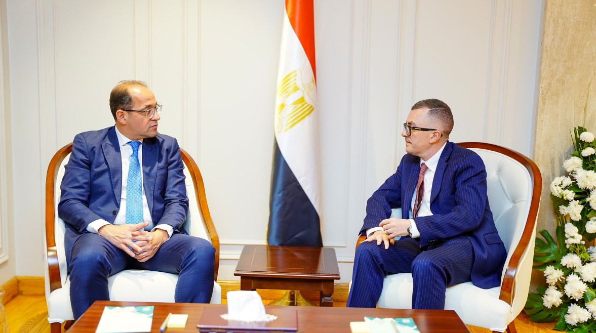 وزيري المالية والتخطيط