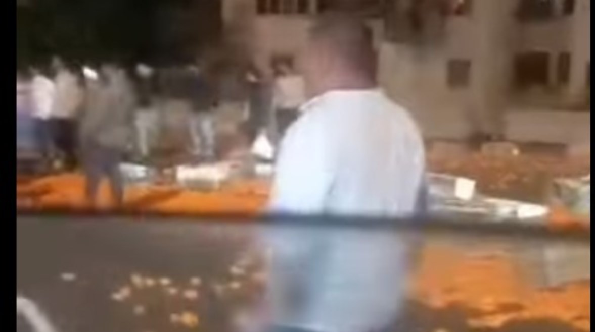  انقلاب سيارة نقل بالسلام