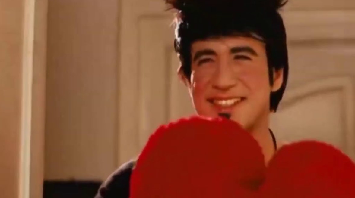 الفنان أحمد مكي من فيلم "طير إنت"