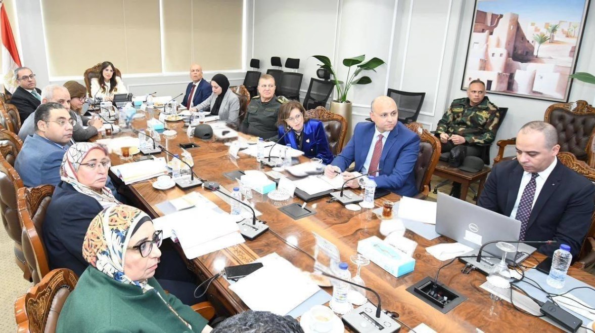 جانب من اجتماع وزيرة الإسكان