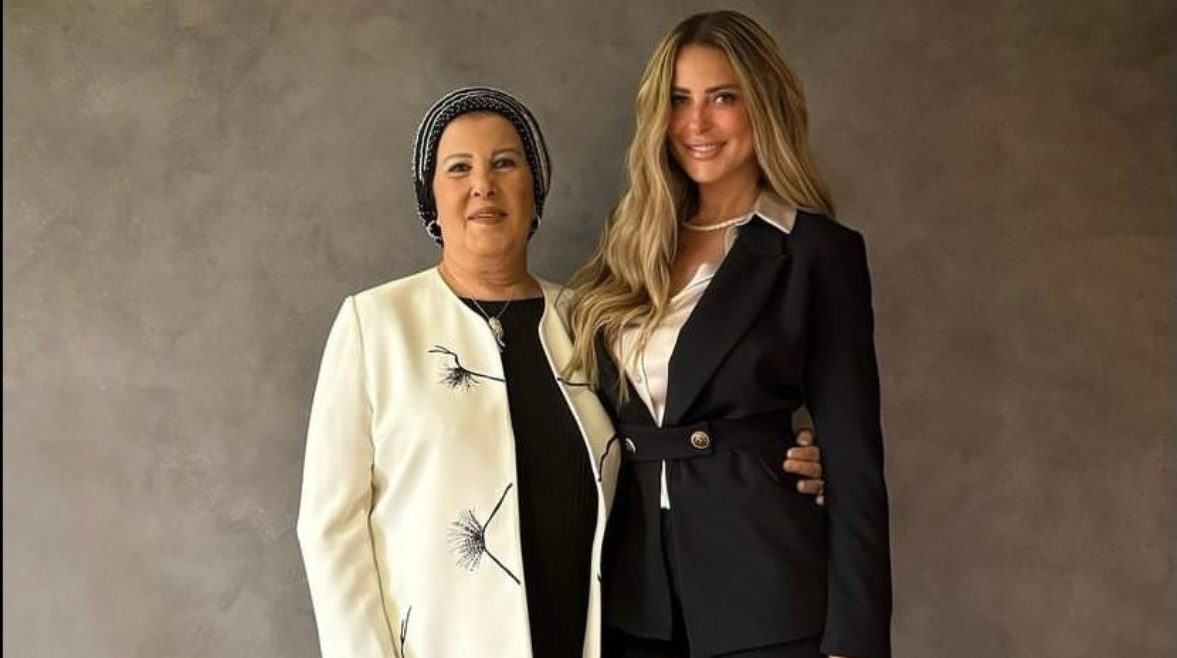 ريم مصطفى ووالدتها