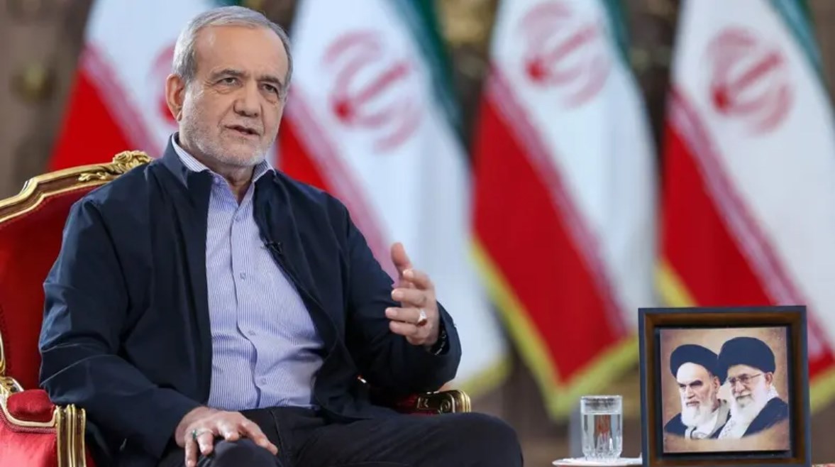 الرئيس الإيراني يفتح باب التفاوض مع واشنطن بشروط…ولقاء مرتقب في إسطنبول 