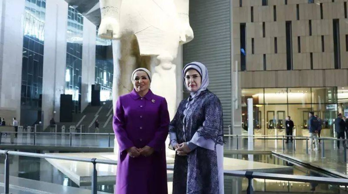  السيدة انتصار السيسي وقرينة الرئيس التركي أمينة أردوغان