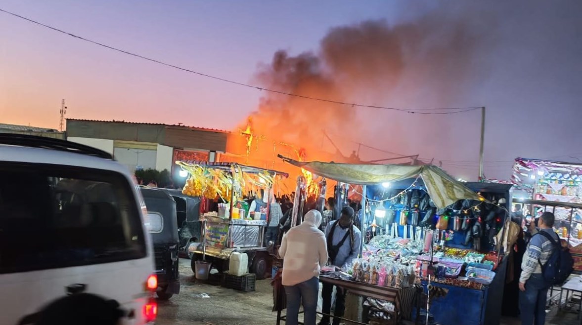 جانب من الحريق 