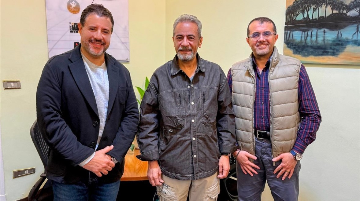 تعاقد صبري فواز على بودكاست “إيه بقي”