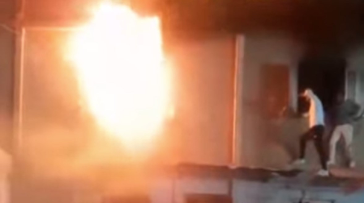 حريق عقار بمساكن الجاهزة في المقطم 