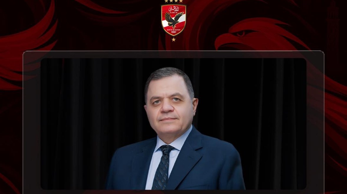 محمود توفيق وزير الداخلية 