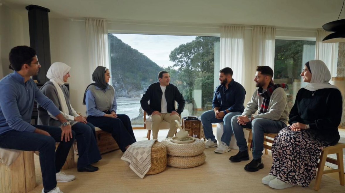 الداعية الإسلامي عمرو خالد خلال برنامجه