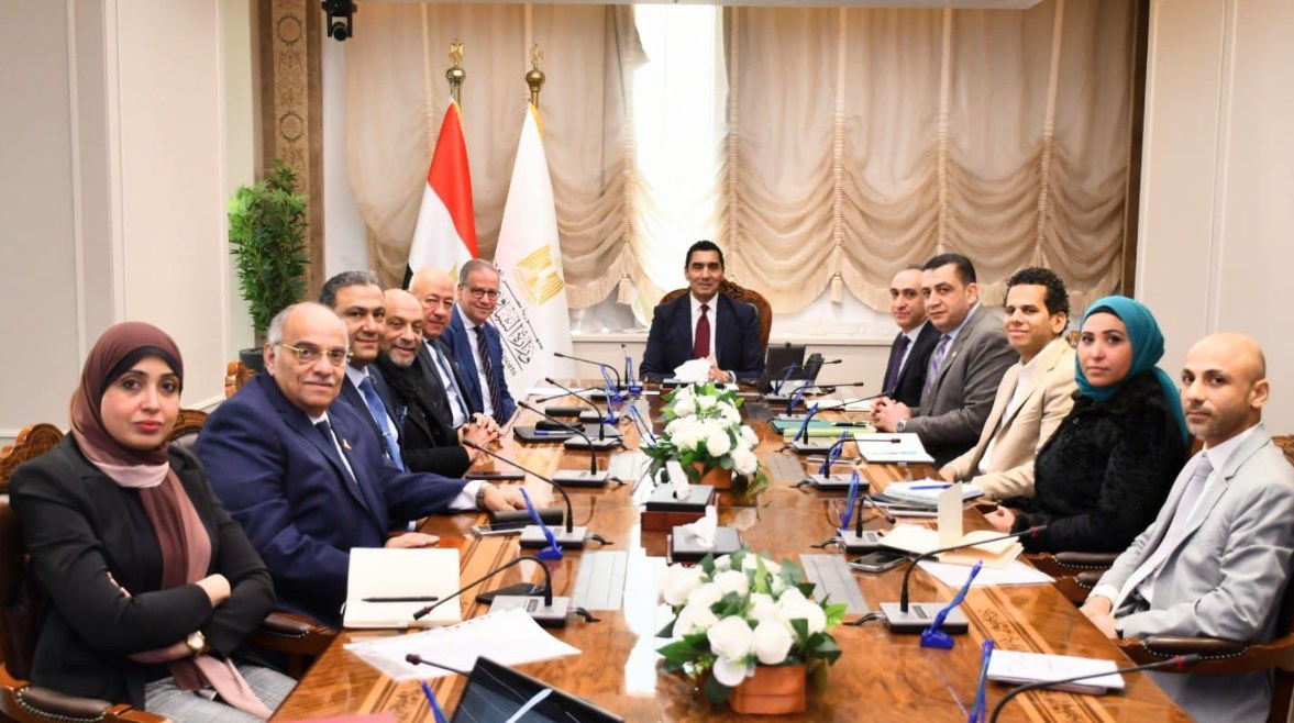 وزير الشباب والرياضة