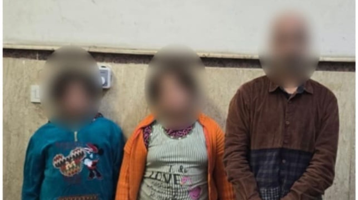 المتهم والطفلة الضحية والطفلة التي قامت بالتصوير