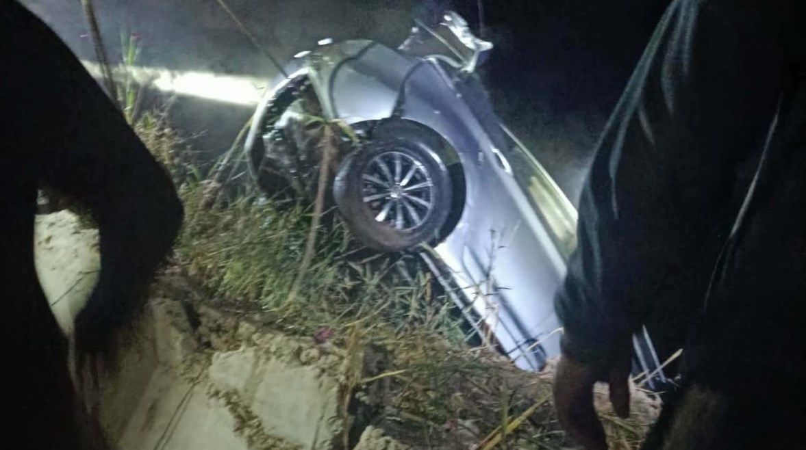 سقوط سيارة الزفة في ترعة بالمنيا