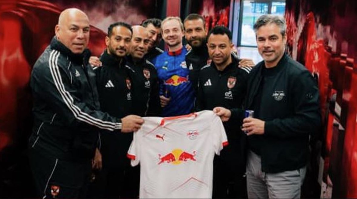 زيارة وفد الأهلي