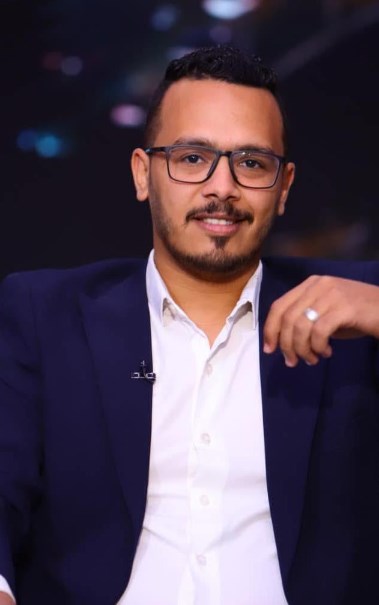 الكاتب أحمد عفيفي